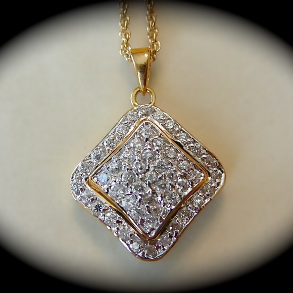 Paved Setting Cubic Zirconia Pendant with chain 18k Gold Filled jewelry necklace - Picture 2 of 4